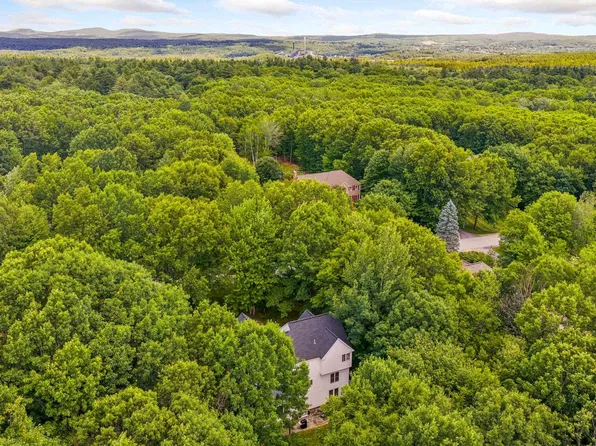 14 Whittier Drive, Bow, NH 03304