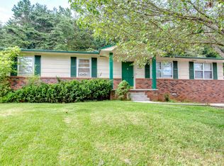 6605 Greenview Dr, Knoxville, TN 37918