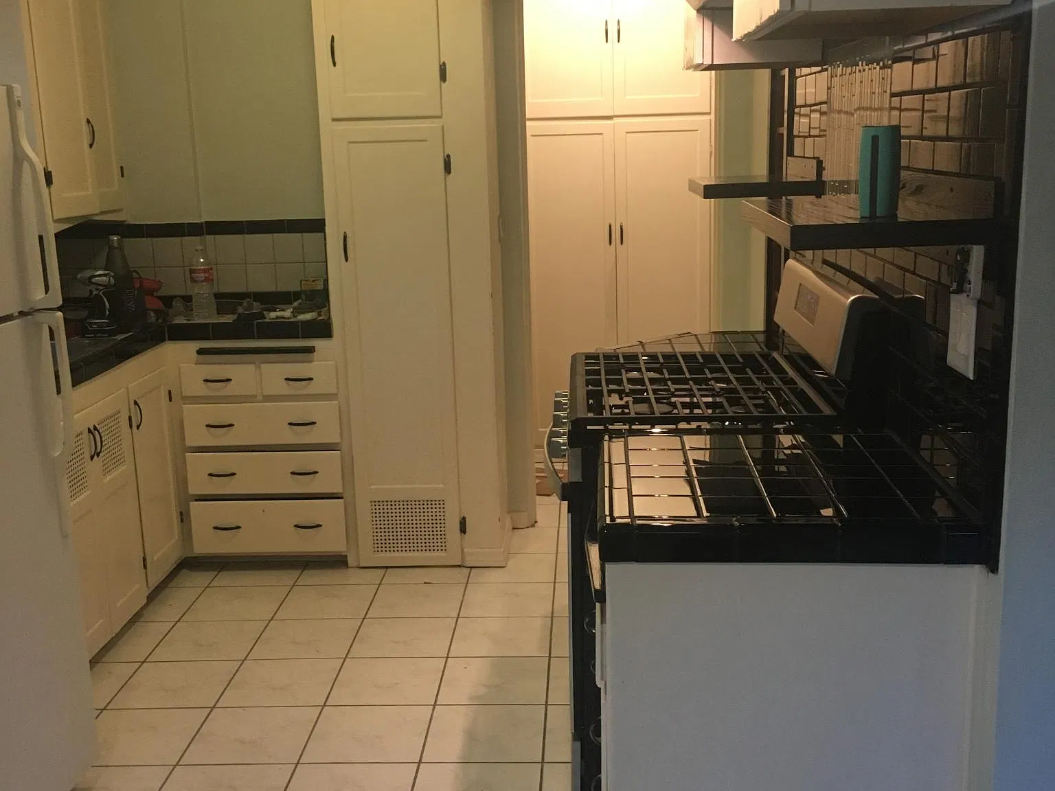 4372 1/2 Kansas St — Photo 4