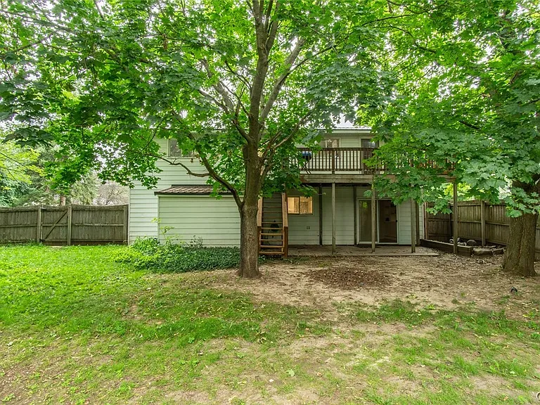147 Elm St — Photo 19