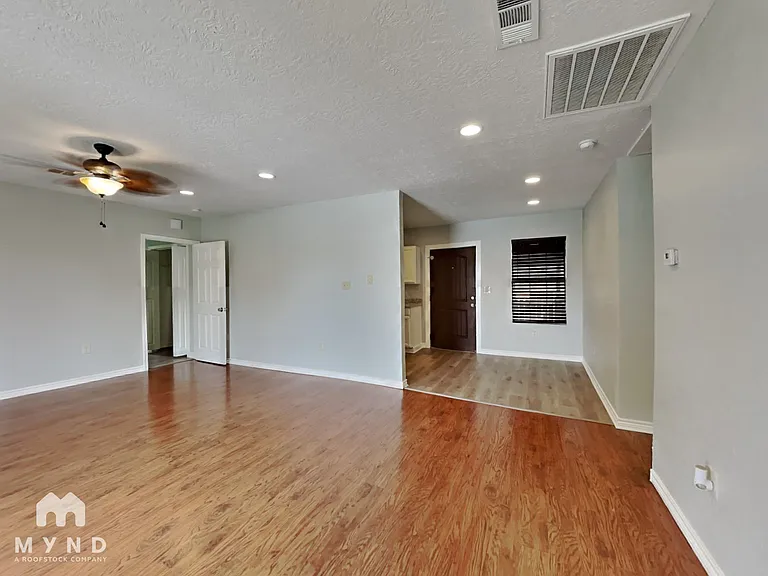 11807 Roandale Dr — Photo 7