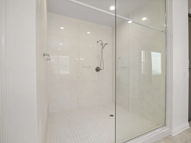 1805 Martinez Dr — Photo 29