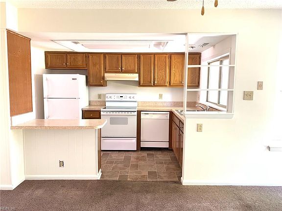 4th image of 5524 Old Guard Cres
