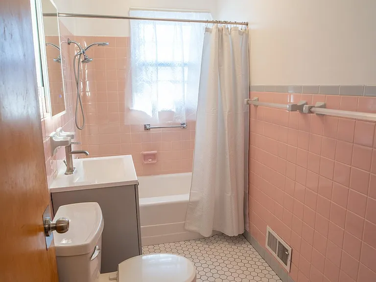 1014 W Springfield Ave — Photo 18