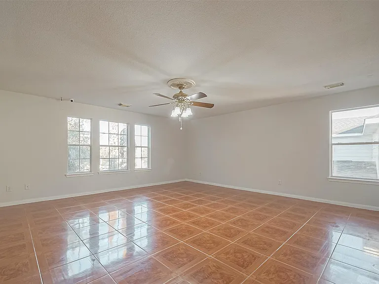 9407 Demsey Mill Dr — Photo 23