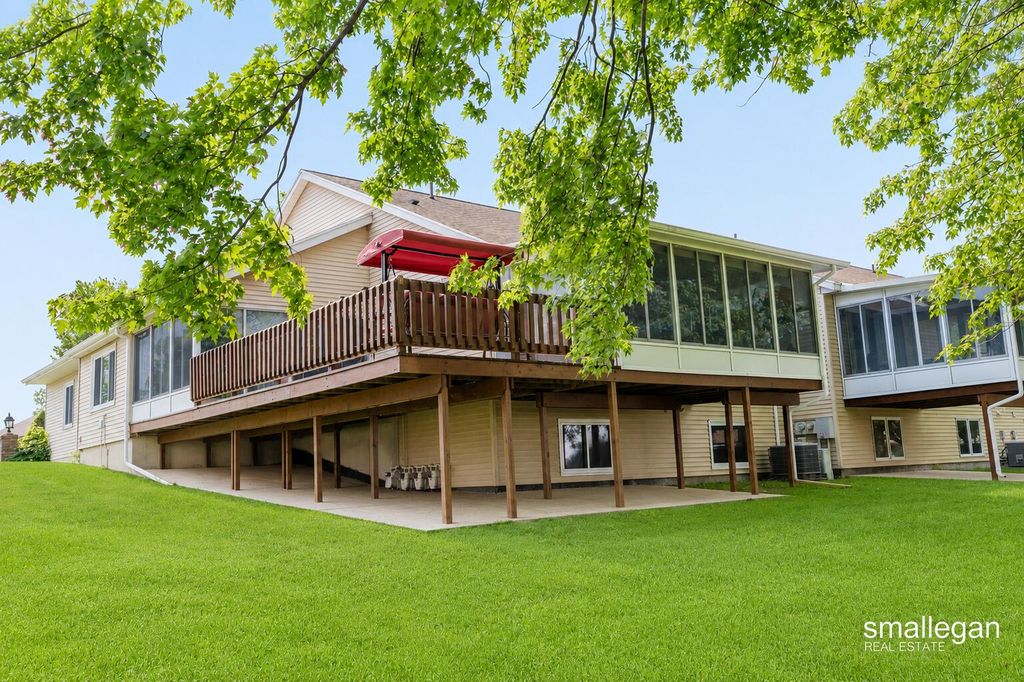 Apartment in Grandville, Kent - View 2