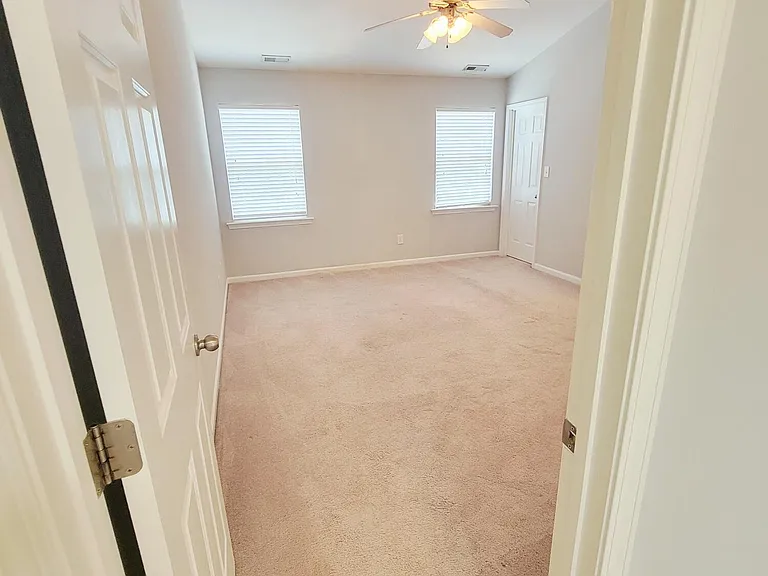 8827 Thornton Town Pl — Photo 30
