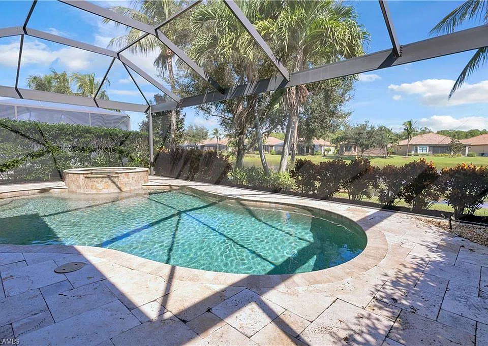 9104 Isla Bella Cir