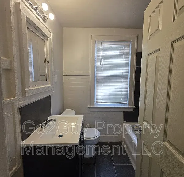 5276 Maryland St — Photo 8