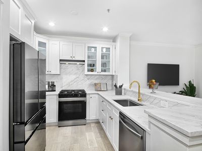 121 Abbie Ct, West New York, NJ, 07093