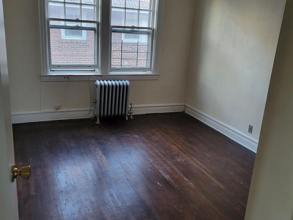 1st image of 129 Vernon Ave