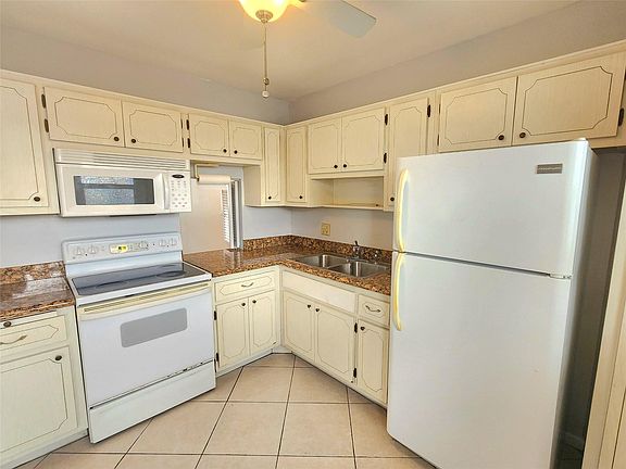 2nd image of 2223 Park Lane #105