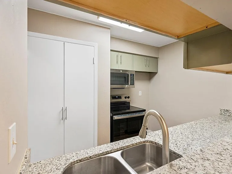6401 Skyline Dr #5 — Photo 13