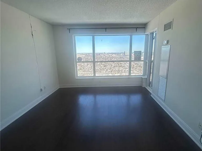 135 Village Green Sq #3326 — Photo 7