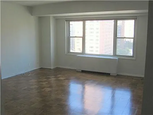 Rented by Domus Realty | media 14