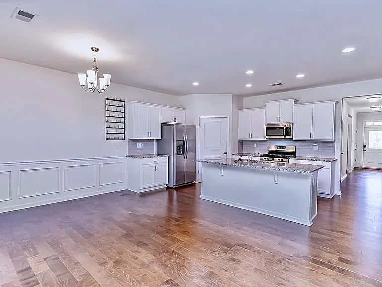 245 Hartwood Lake Ln — Photo 8