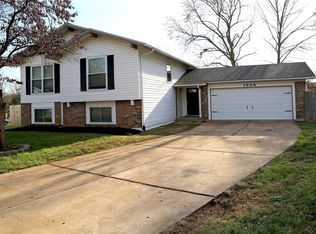 1948 Spruce St, Saint Peters, MO 63376