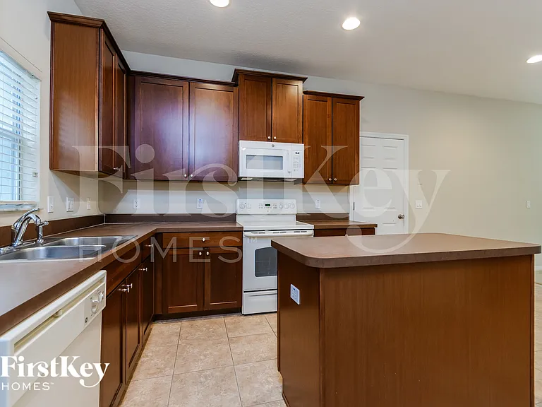 5457 Gemgold Ct — Photo 5