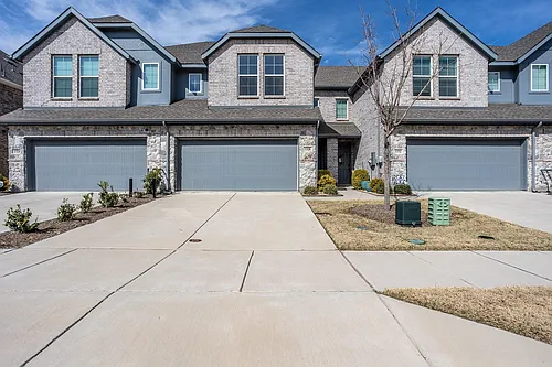 1328 Hill Country Pl Photo 1