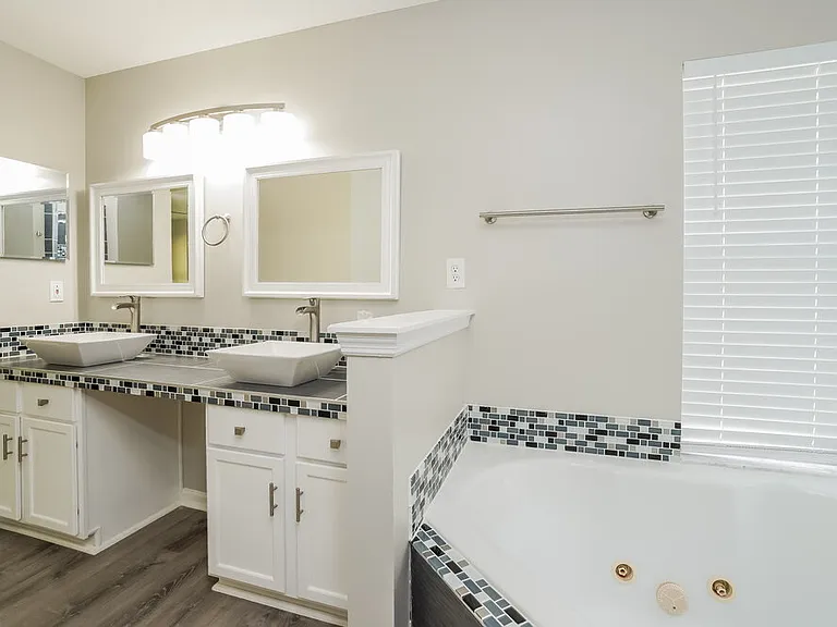 195 Dover Bluff Dr — Photo 12