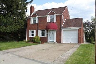 drive way fits 4 cars 