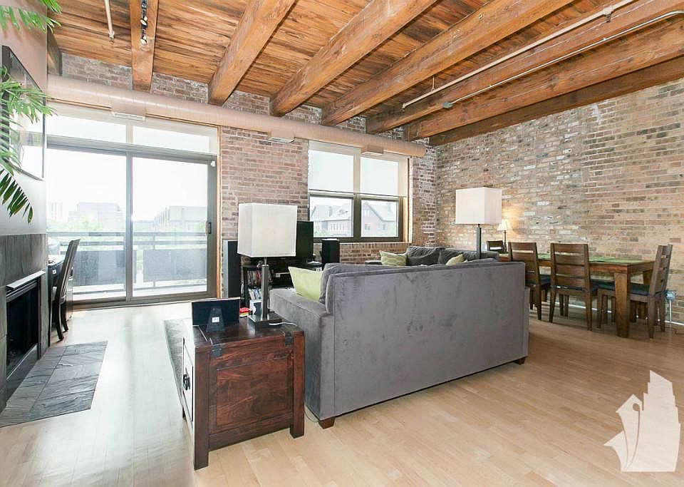 1st image of 1737 W Diversey Pkwy #303