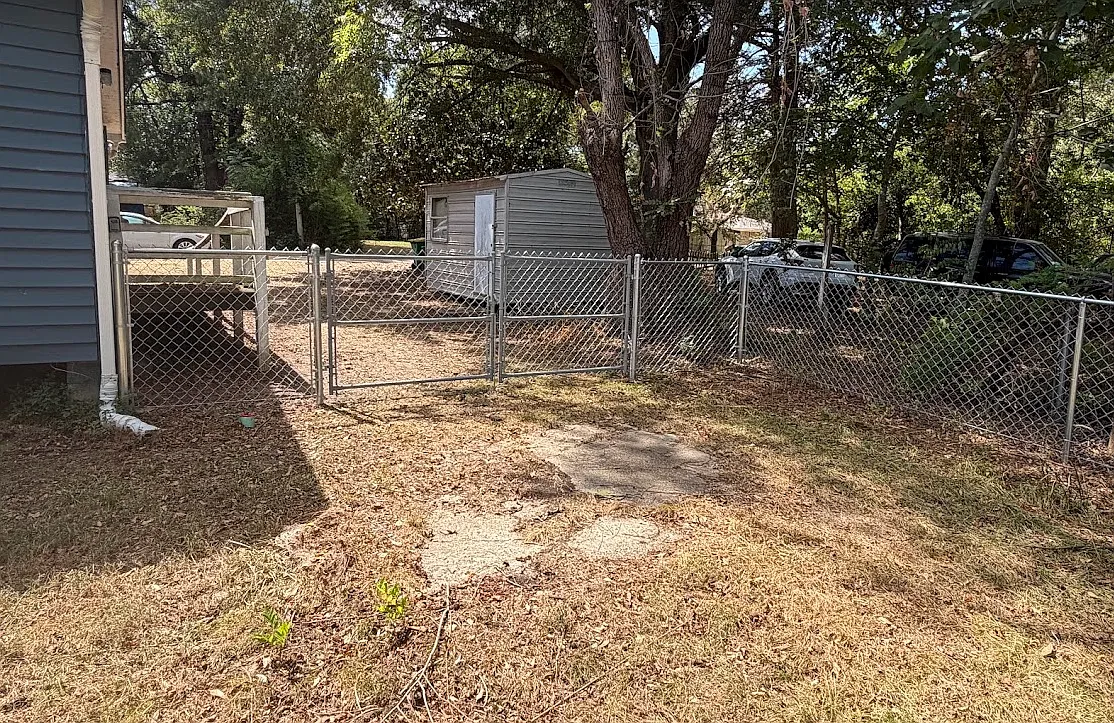 1708 S State Line Ave — Photo 3