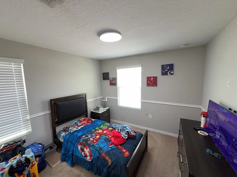896 Grandin St — Photo 9