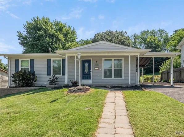 5288 Ville Rosa Ln, Hazelwood, MO 63042