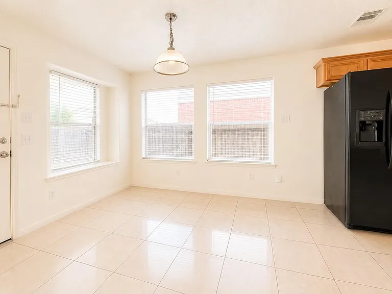 7219 Brookville Ln — Photo 20