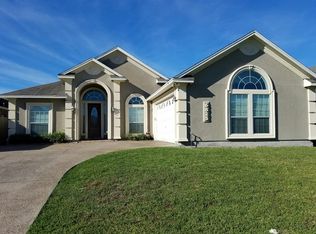 6825 Island Park Ct, Corpus Christi, TX 78414