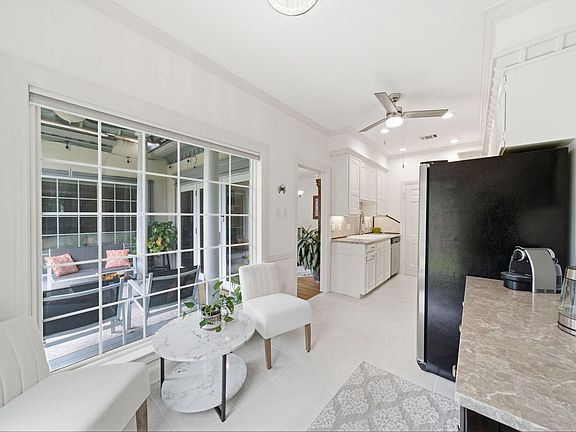 3rd image of 9584 Briar Forest Dr