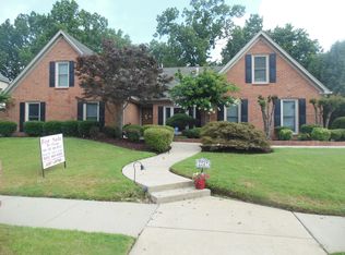 2247 Oak Hollow Ln, Cordova, TN 38016