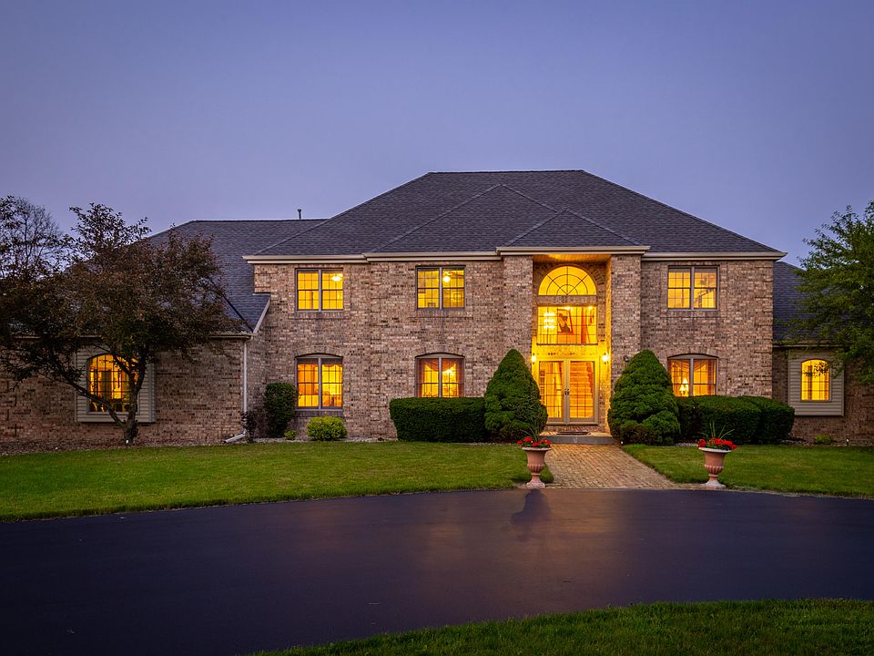 1st image of 8760 N Dean Cir