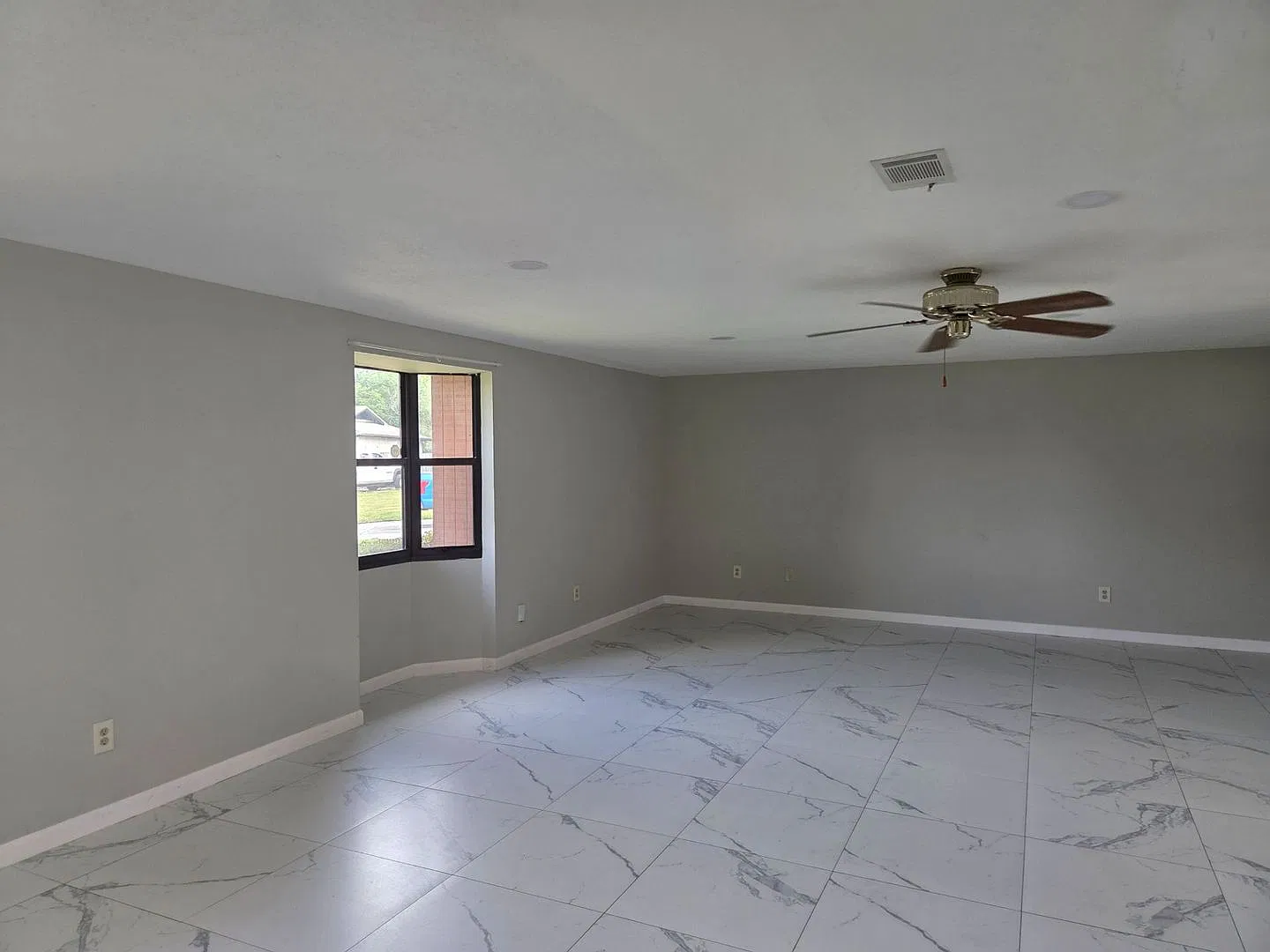 Orange Park All Brick Home — Photo 2