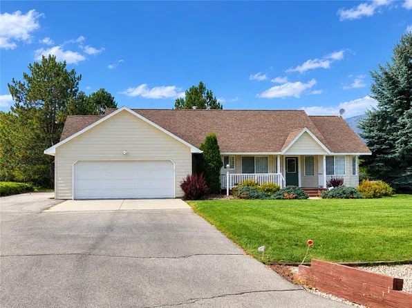 223 Carriage Rd, Hamilton, MT 59840