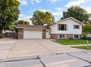 3251 Fairlane Ave, Columbus, NE 68601