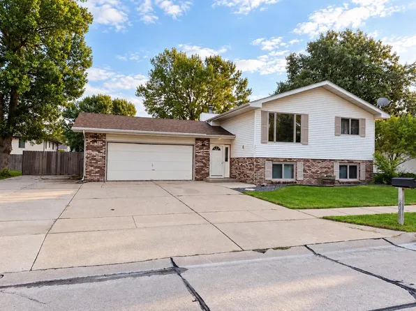 3251 Fairlane Ave, Columbus, NE 68601