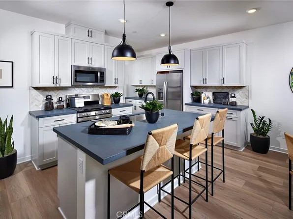 4057 Spring Ln, Corona, CA 92883