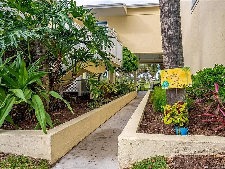 5553 NE Gulfstream Way — Photo 42