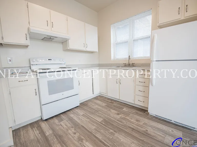 223 E 3rd Ave — Photo 18