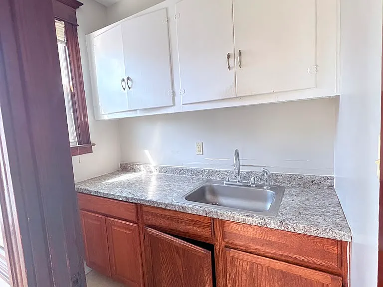 70 Peck Ave #2 — Photo 11