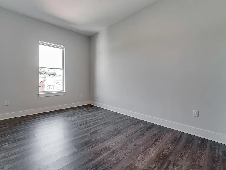 660 Grand St #313 — Photo 12