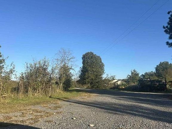 Exterior Neighborhood (street photo)