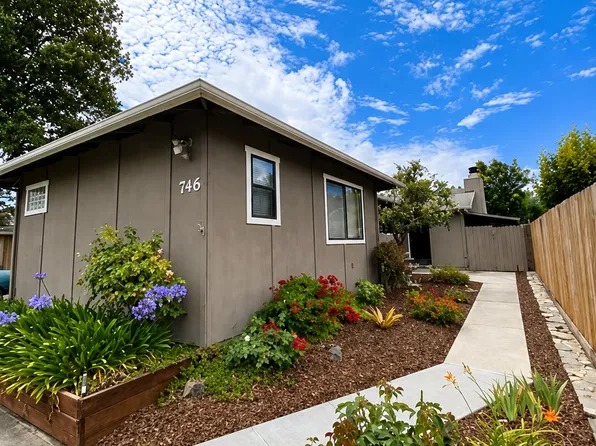 746 W Hacienda Ave, Campbell, CA 95008