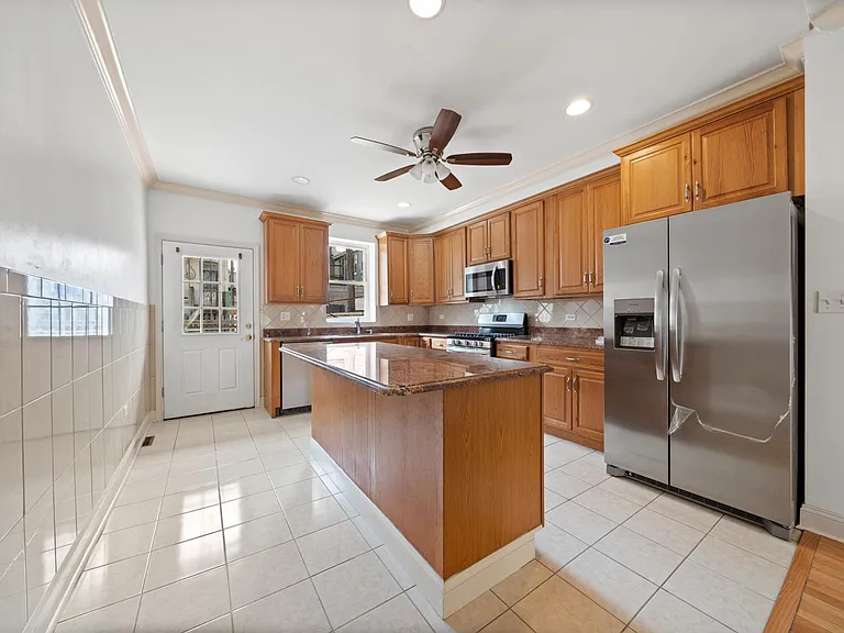 411 N Kenwood Ave — Photo 13