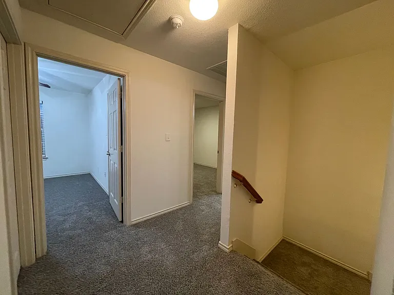 909 Parkplace Rdg — Photo 21