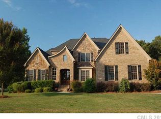 2009 Fitzhugh Ln, Matthews, NC 28104