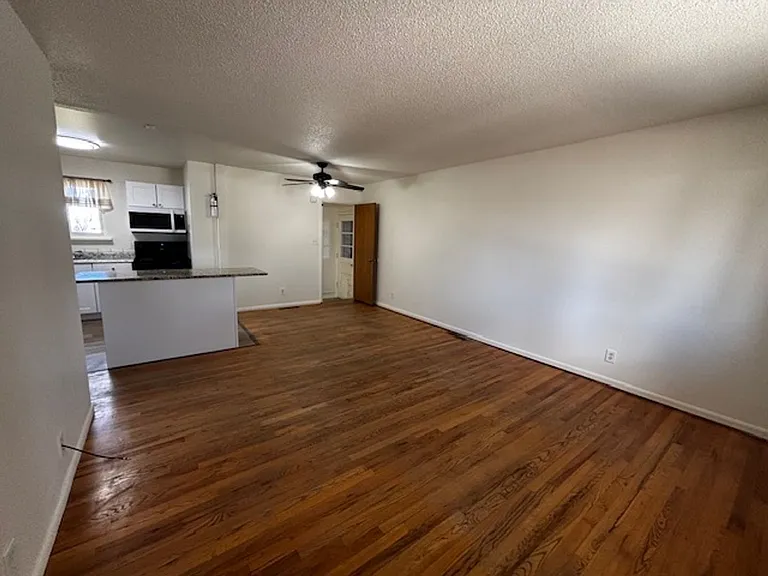 147 Lummis Ct — Photo 2