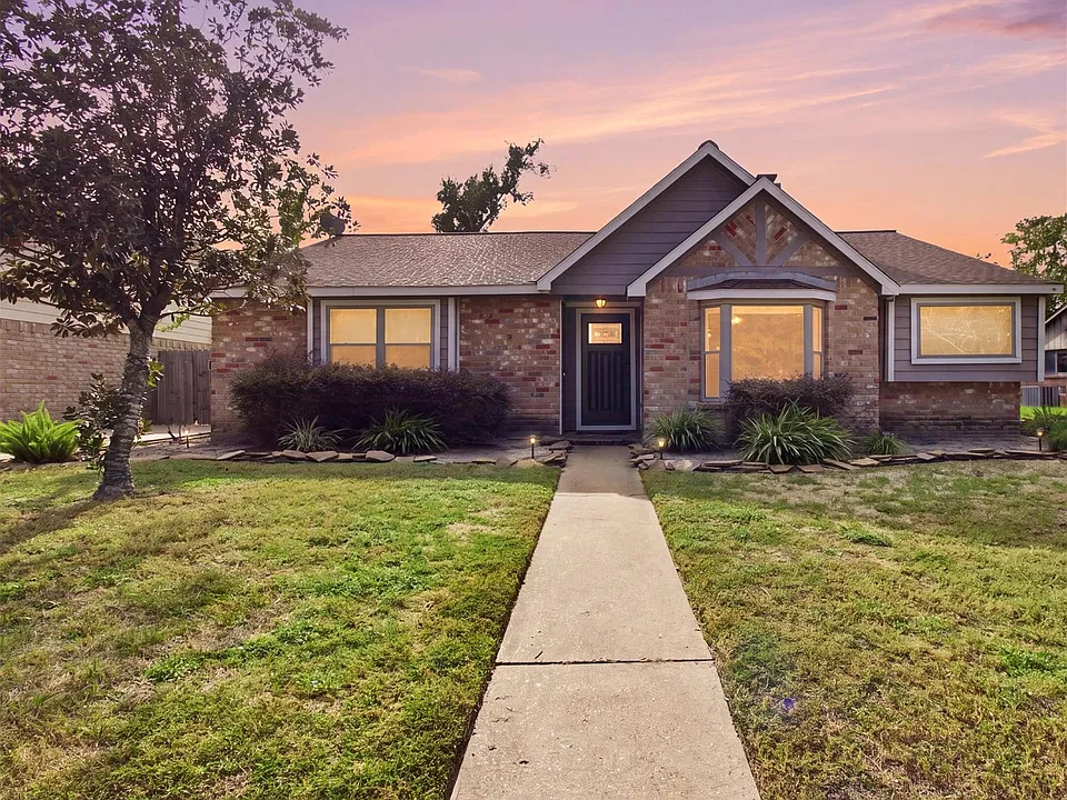 15626 Boulder Oaks Dr